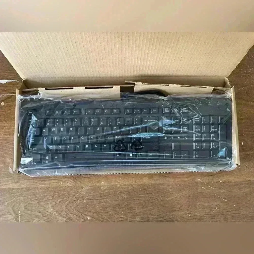 Unbranded USB Black New In Box QWERTY Computer Keyboard